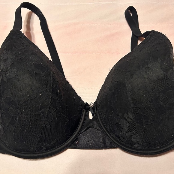Victoria's Secret Black Lace Body By Victoria Lined Perfect Coverage 38DDD Bra - Picture 1 of 4